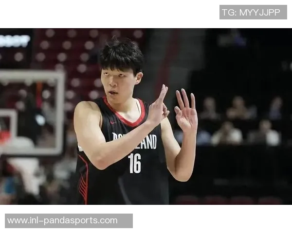 比卢普斯称赞杨瀚森篮板表现强调球队需加强篮下防守力度